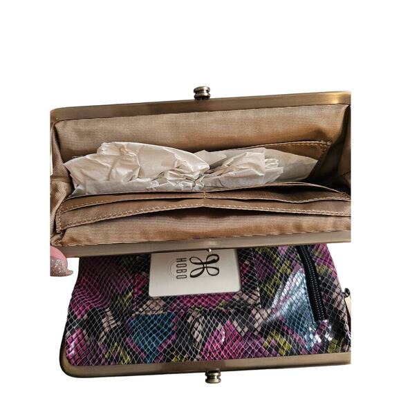 HOBO NWT & Dust Bag Leather Snakskin Lauren Wallet - Picture 5 of 8